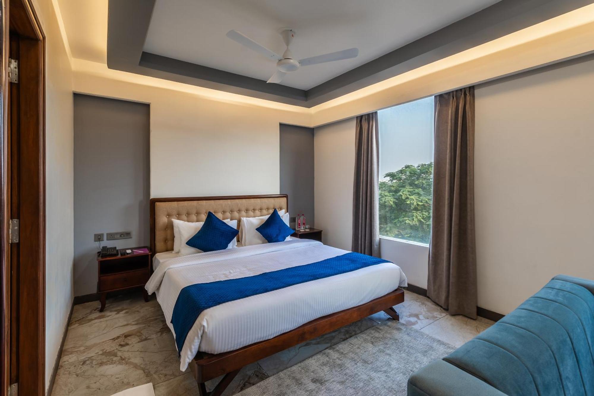 Clarks Inn Suites Jaipur Ngoại thất bức ảnh